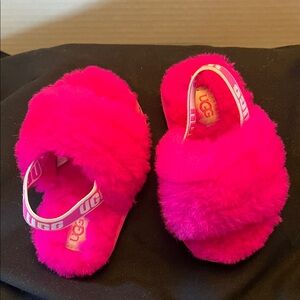 UGG Infants/kids Bright Pink Fluffy Slippers